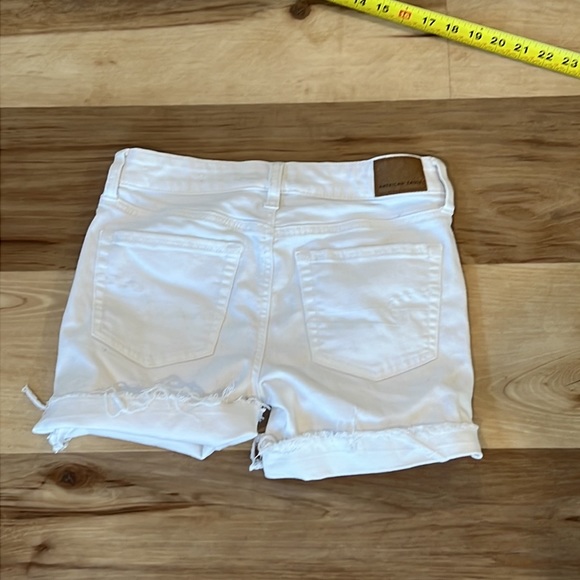 American eagle super stretch shorts. Size 0 - Picture 5 of 6